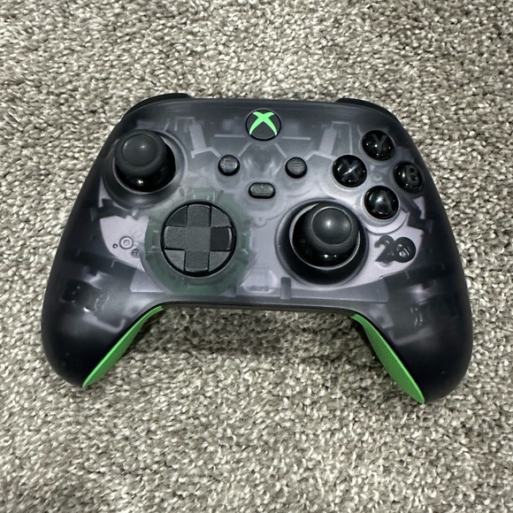 Excellent condition xbox series x 20th anniversary controller - Picture 1 of 2